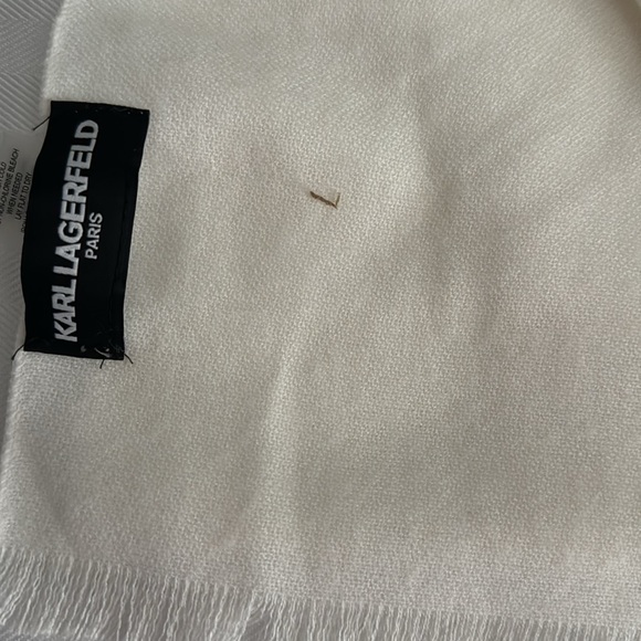 Scarf - Picture 4 of 5